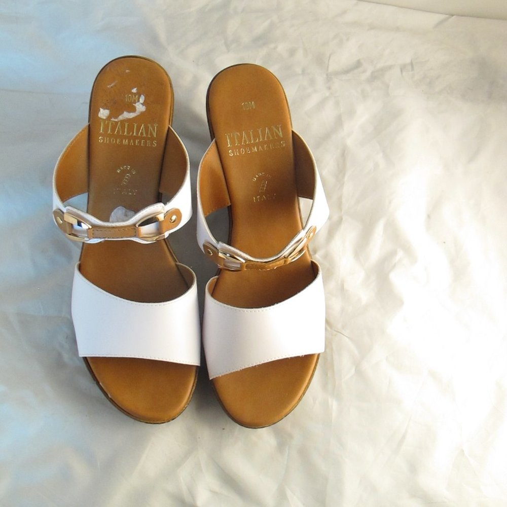 Italian shoemaker White & gold sandal wedges 10